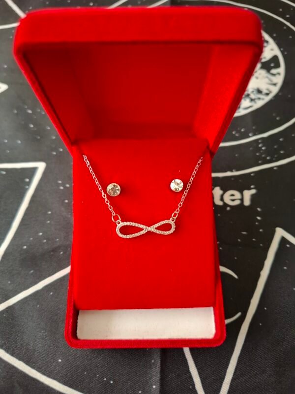 Conjunto de Collar + Pendientes Signo Infinito