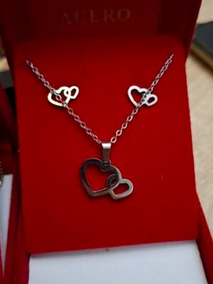 Conjunto de Collar + Pendientes Corazones Unidos