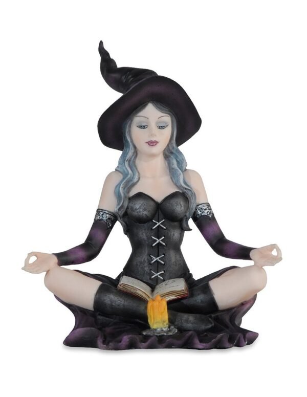 Dolly Bruja Yoga